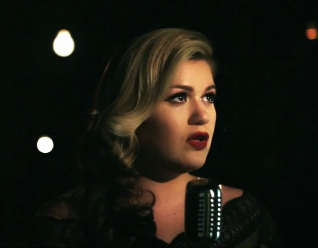 Vídeo de 'Wrapped In Red' de Kelly Clarkson, nuevo single navideño