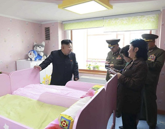 La sorpresa gay en esta foto de Kim Jong Un