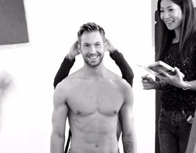 Calvin Harris desnudo Armani