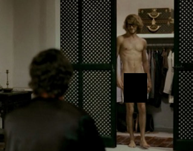 El actor Gaspard Ulliel desnudo integral en 'Saint Laurent'