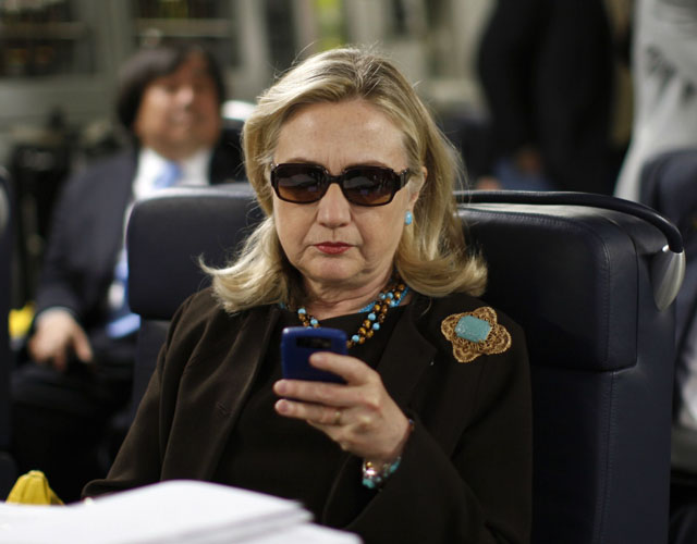 Los usuarios de Grindr eligen a Hillary Clinton como su aliada del año