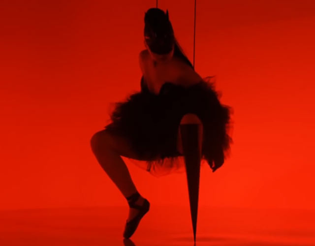 Viktoria Modesta, la primera diva pop biónica y amputada