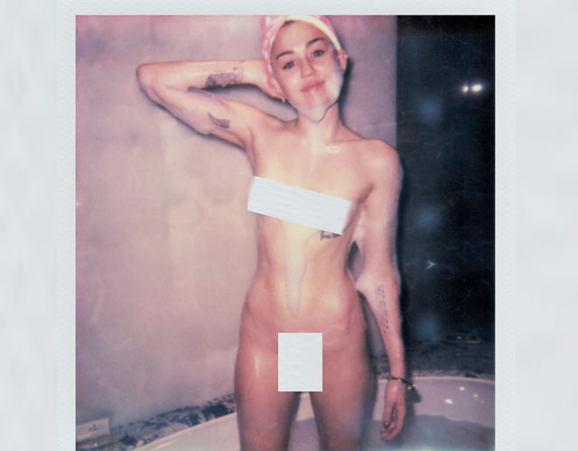 Miley Cyrus desnuda frontal en unas polaroids muy polémicas