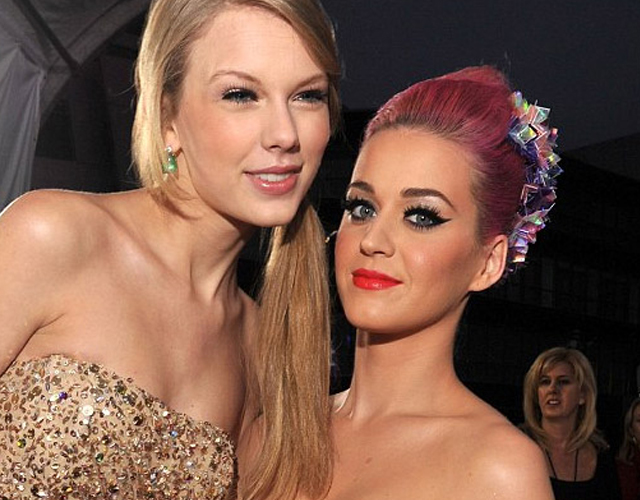 Katy Perry habla con 'Elle' de Taylor Swift y de Britney Spears afeitándose la cabeza