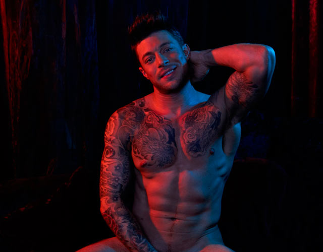 Las fotos de Duncan James desnudo en Attitude