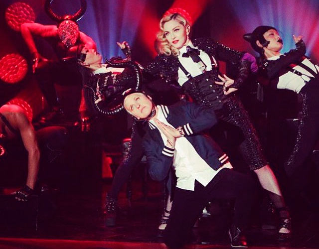Madonna y Ellen bailan 'Living For Love' en 'The Ellen Show'