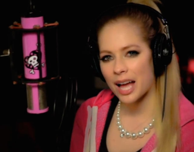 Vídeo de 'Fly' de Avril Lavigne, su single benéfico