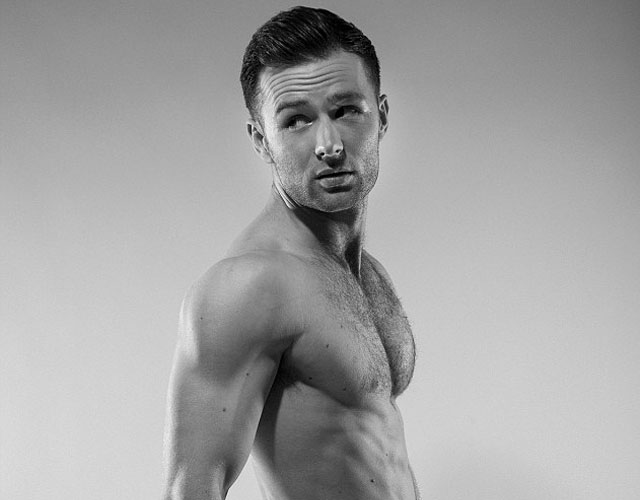 Harry Judd desnudo aTeen