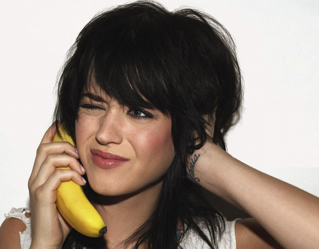 Katy Perry revela por error su número de teléfono