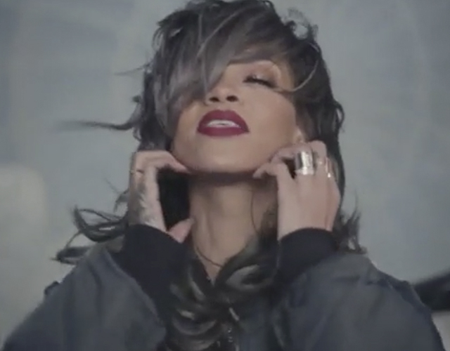 Rihanna estrena por sorpresa vídeo para 'American Oxygen'
