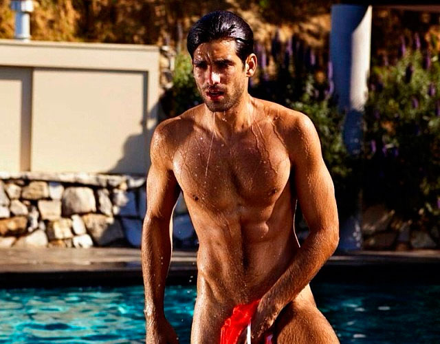 Rubén Cortada desnudo para promocionar 'El Príncipe' en Instagram