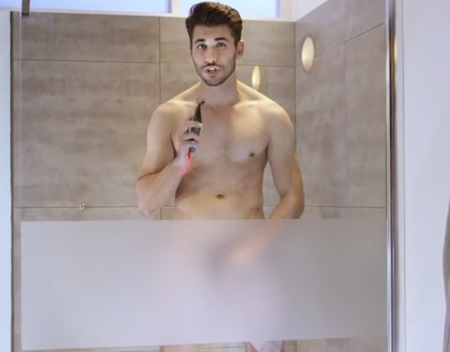 'Cómo afeitarse el pene': El vídeo viral del buenorro desnudo en la ducha