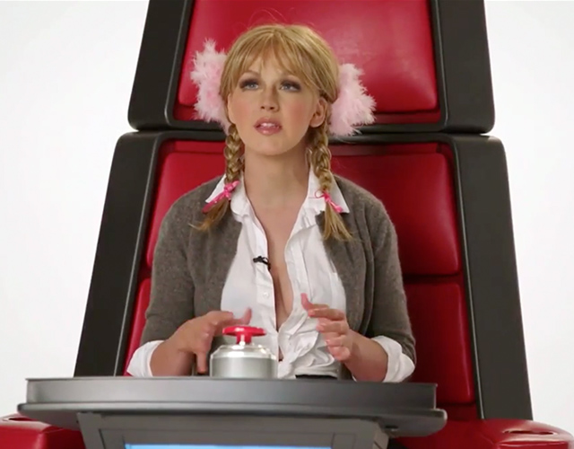 Christina Aguilera imita a Britney Spears, Sia y Lady Gaga en 'The Voice'