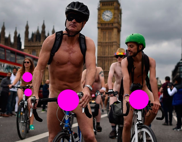 Ciclistas desnudos celebrando el World Naked Bike Ride Day