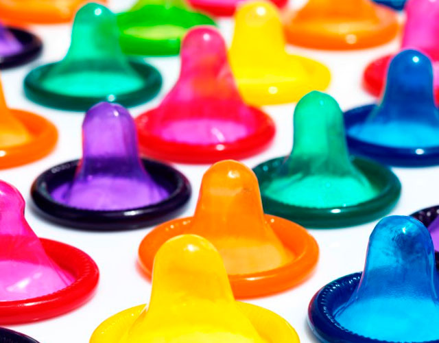 El condón que cambia de color al detectar enfermedades de transmisión sexual