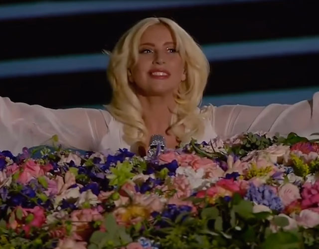 Lady Gaga canta 'Imagine' en los Juegos Europeos de Bakú 2015