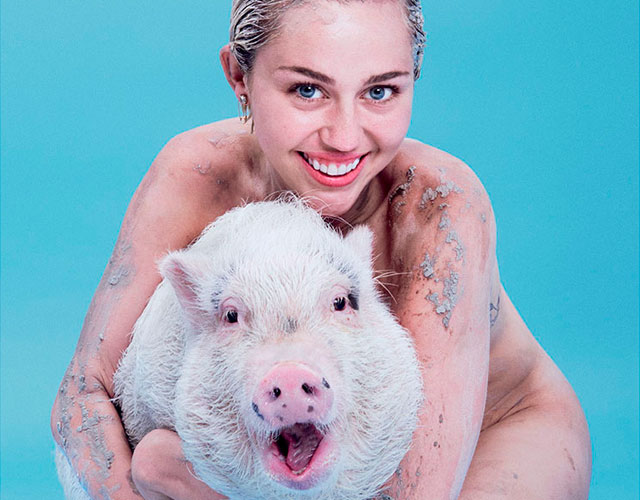 Miley Cyrus desnuda con su cerda en la portada de Paper