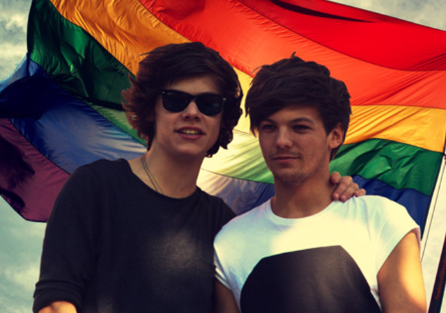 Harry Styles ondea la bandera gay en un concierto de One Direction
