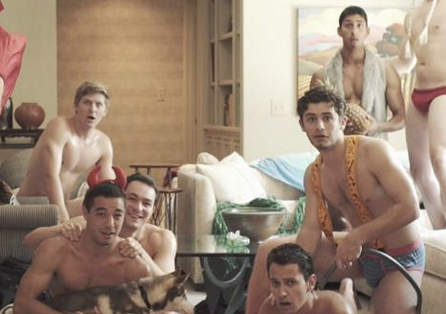 El anuncio de los condones gays con hombres desnudos