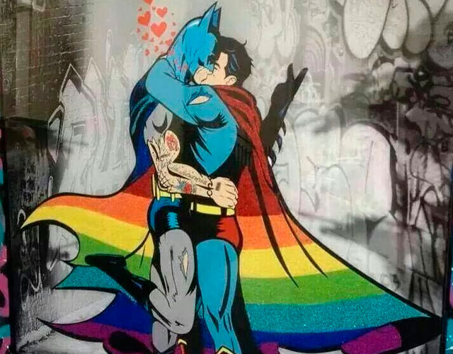 La relación gay de Batman y Superman en West Hollywood