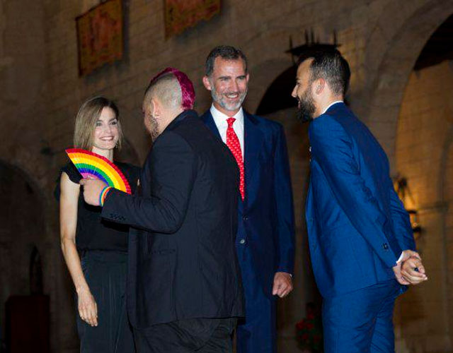 Invitados gays en la recepción de los reyes Felipe y Letizia en Mallorca