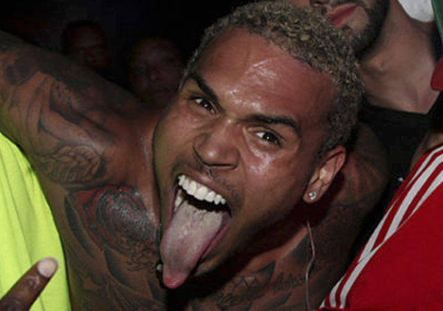 Chris Brown cancela un evento por ser un Orgullo Gay