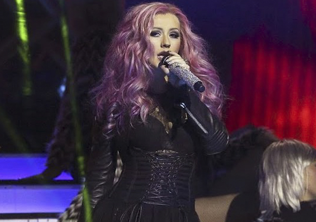 Christina Aguilera cancela su concierto en Sudáfrica por salir más en televisión