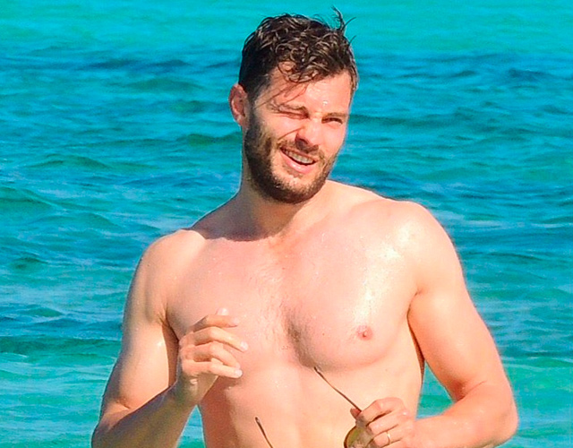 El cuerpazo de Jamie Dornan desnudo en las playas de Ibiza
