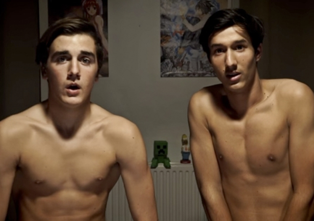 El anuncio gay de condones Star Wars con pelea de sables