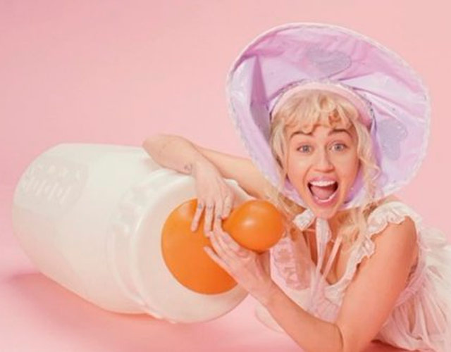 Miley Cyrus estrena vídeo para 'BB Talk'