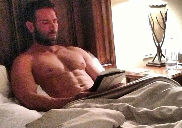 El culo desnudo de Dan Bilzerian, el millonario de Instagram