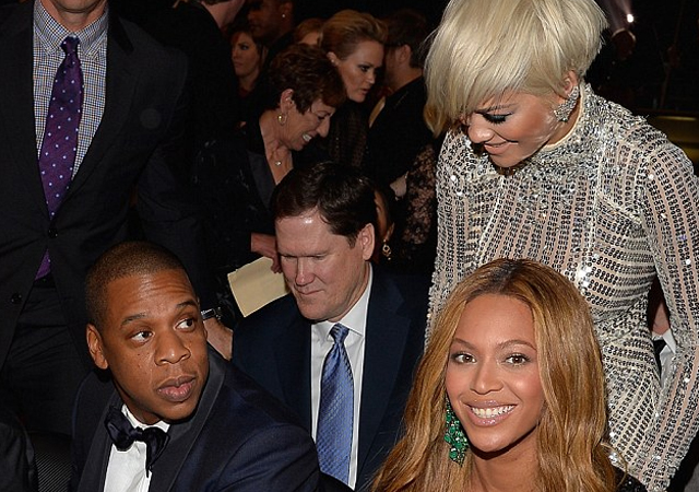 Rita Ora amenaza a Jay Z con desvelar su relación juntos