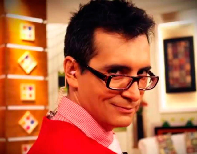 Las fotos de Sergio Sepúlveda desnudo y su escándalo gay con un joven