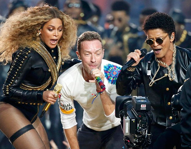 La actuación de Coldplay, Beyoncé y Bruno Mars en la Super Bowl 2016