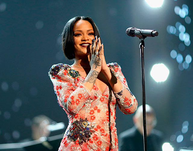 Rihanna retrasa el 'ANTi Tour' y añade concierto en España
