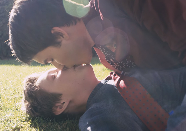 Amor gay cristiano en el vídeo musical de Tom Goss