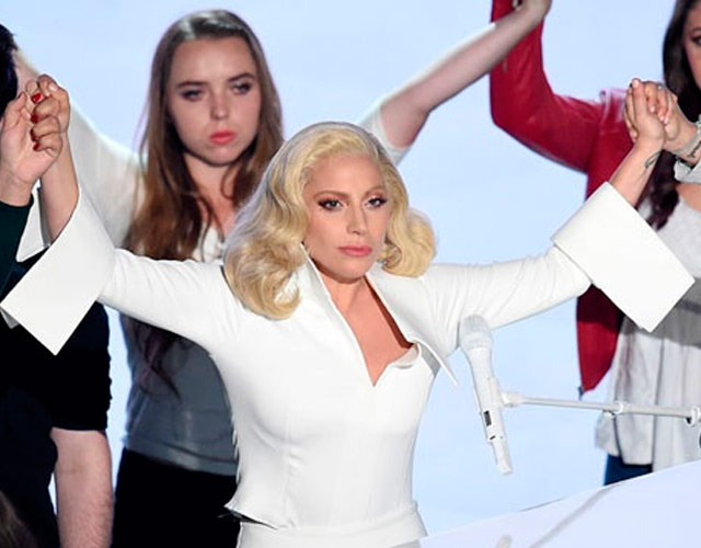 Lady Gaga violada familia