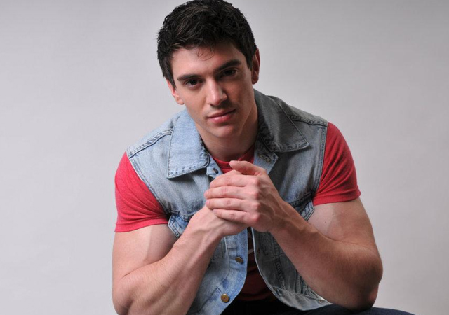 Steve Grand, desnudo por un millón de dólares