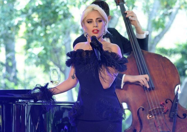 Lady Gaga versiona 'La Vie en Rose' en Nueva York