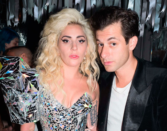 Lady Gaga Mark Ronson Burning down the house