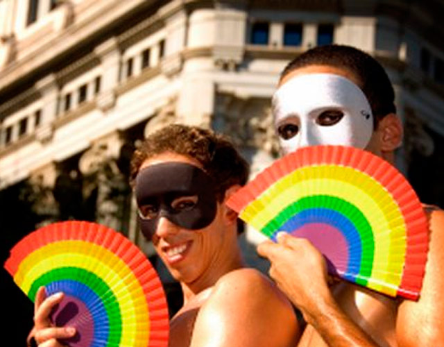 Los 4 accesorios esenciales para el Orgullo LGBT