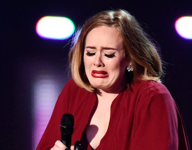 Adele llorando por Orlando