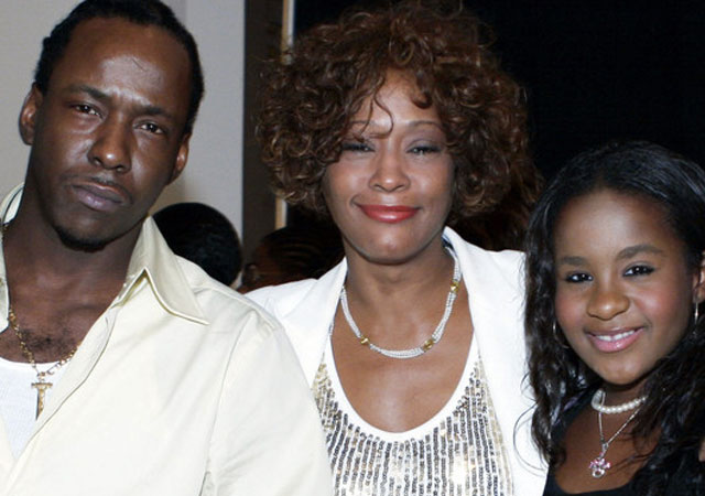 Bobby Brown confirma las relaciones lésbicas de Whitney Houston