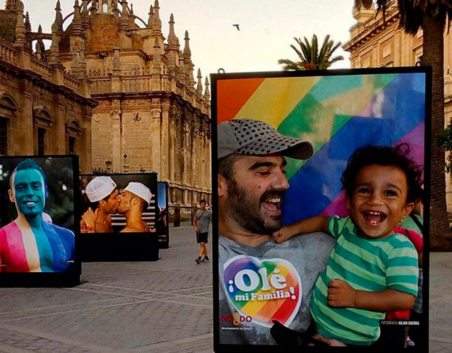 Polémica por las quejas del PP contra una exposición del Orgullo LGBT en Sevilla