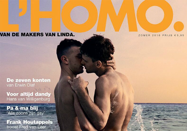 Dos presentadores holandeses se desnudan y se tocan contra la homofobia