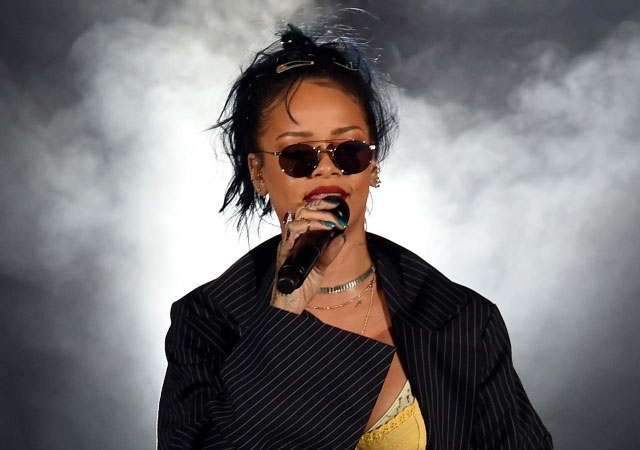 El tour de Rihanna en Europa, fracaso total
