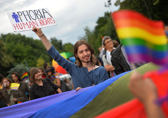 Rumanía se prepara para el matrimonio gay
