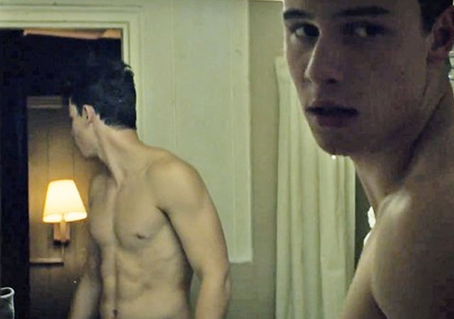 El cuerpazo de Shawn Mendes sin ropa en el vídeo de 'Treat You Better'