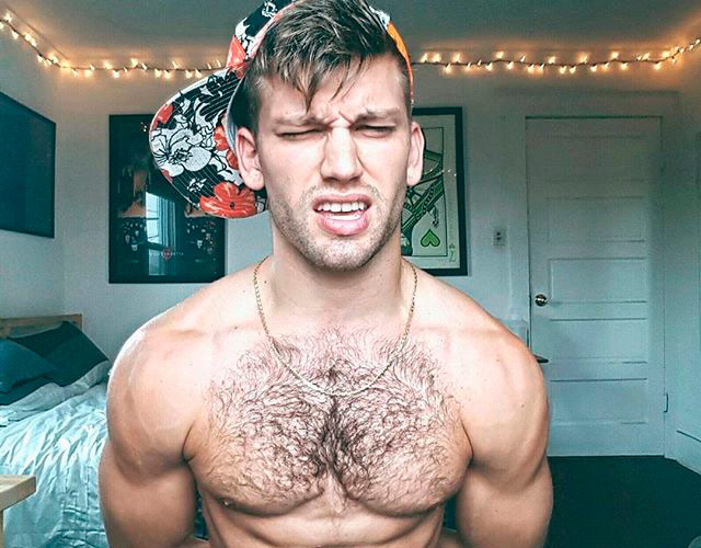 El modelo Colin Brazeau desnudo integral