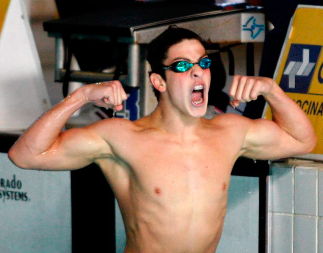Eduardo Amaral desnudo: el enorme pene del nadador brasileño